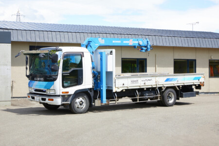 セルフクレーン車　（NO.5104） 最大積載量　2,700kg クレーン3段