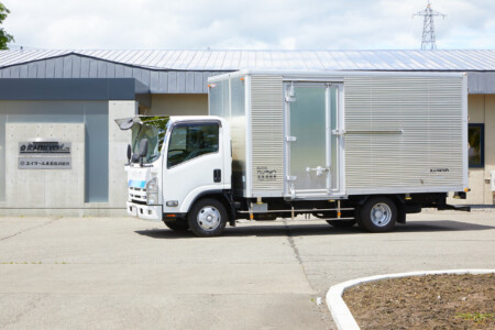 箱車　（NO.7232） 最大積載量　2,000kg